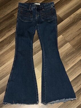 Free People Bell Bottom Flare Jeans Women’s 26 Blue Raw Hem Boho Festival Denim